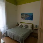 Resta Cu'mme Vomero