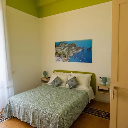 Pensionat Resta Cu'mme Vomero
