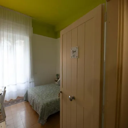 Resta Cu'mme Vomero Pensionat Neapel