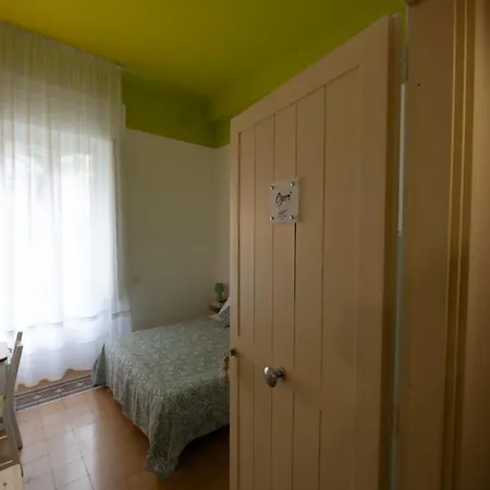 Resta Cu'mme Vomero Pensionat Neapel