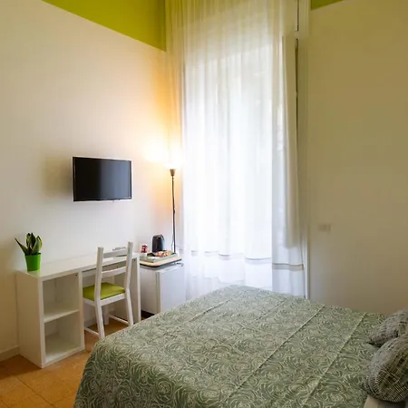 Resta Cu'mme Vomero