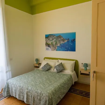 Resta Cu'mme Vomero 4* Neapel