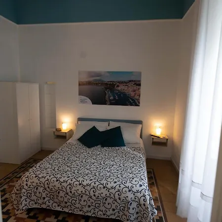 Pensionat Resta Cu'mme Vomero Neapel
