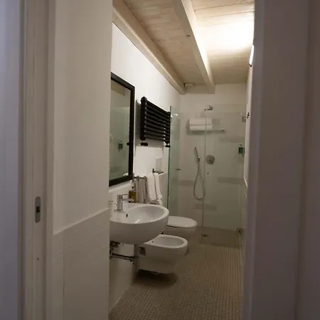 Resta Cu'mme Vomero Guest house