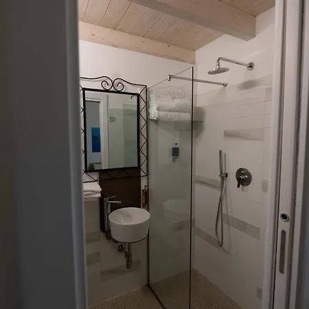 Resta Cu'mme Vomero Naples