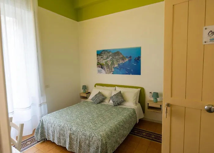 게스트하우스 Resta Cu'mme Vomero