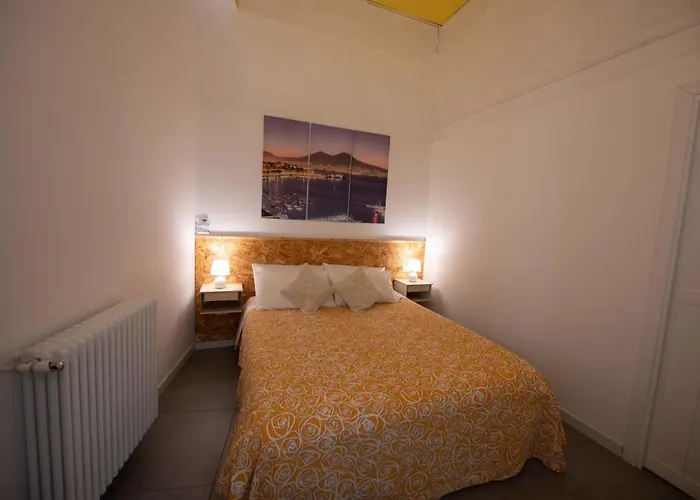 Resta Cu'mme Vomero 게스트하우스