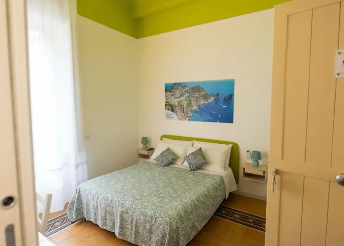 Resta Cu'mme Vomero 4* 나폴리